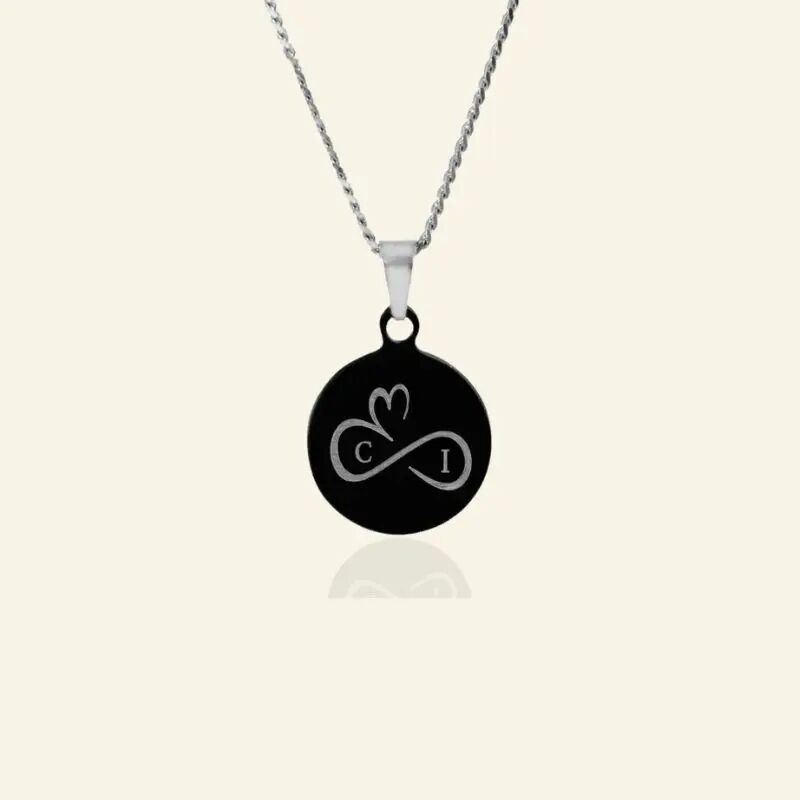 Collar con 2 iniciales colgante negro unisex negro con cadena plateada Grabado con letras y dos iniciales