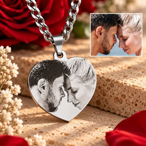 Collar fotográfico Collar fotográfico con corazón y foto grabada color plata