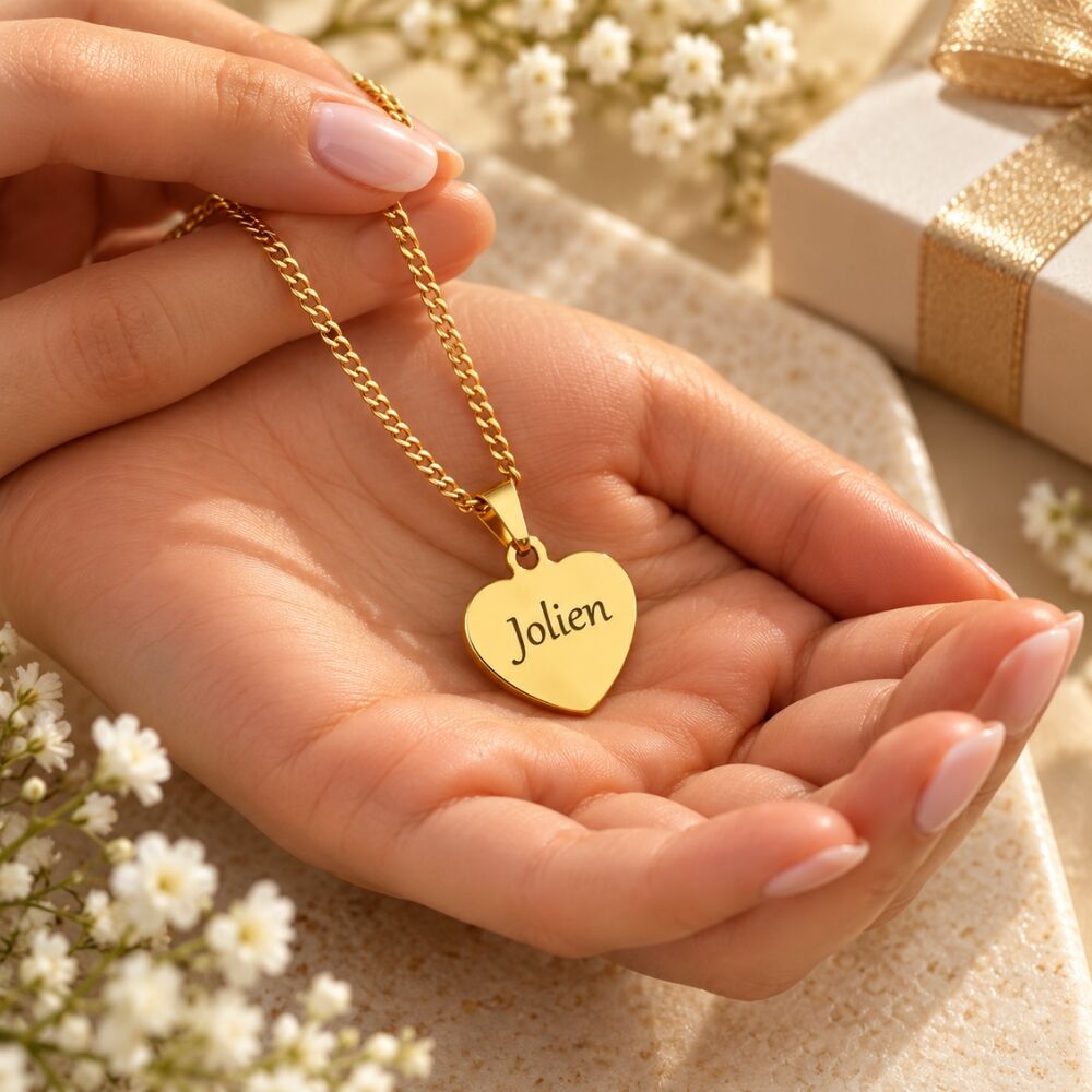 Ketting met gravering namen Sieraden graveren gravering hartje goud kleur Een hanger graveren met naam vrouw