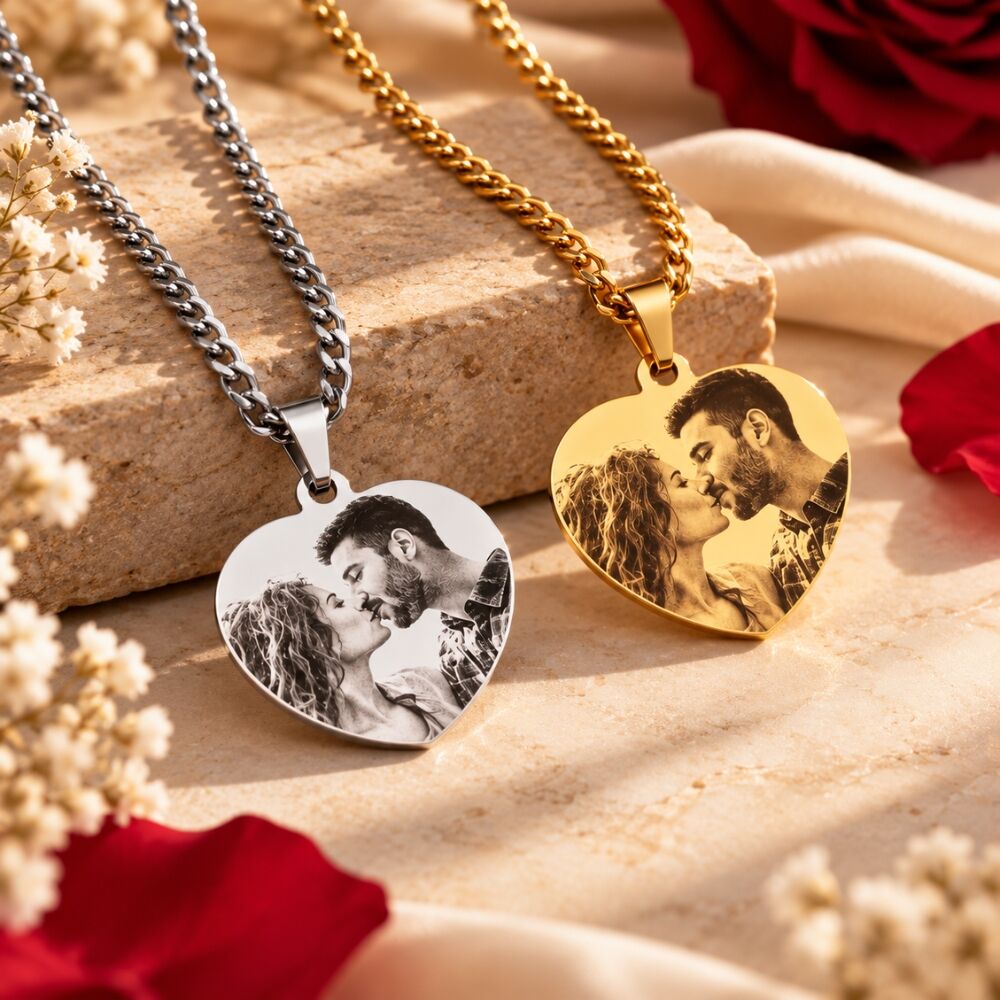 Foto ketting Fotoketting met hartje met graveerde foto zilverkleurig