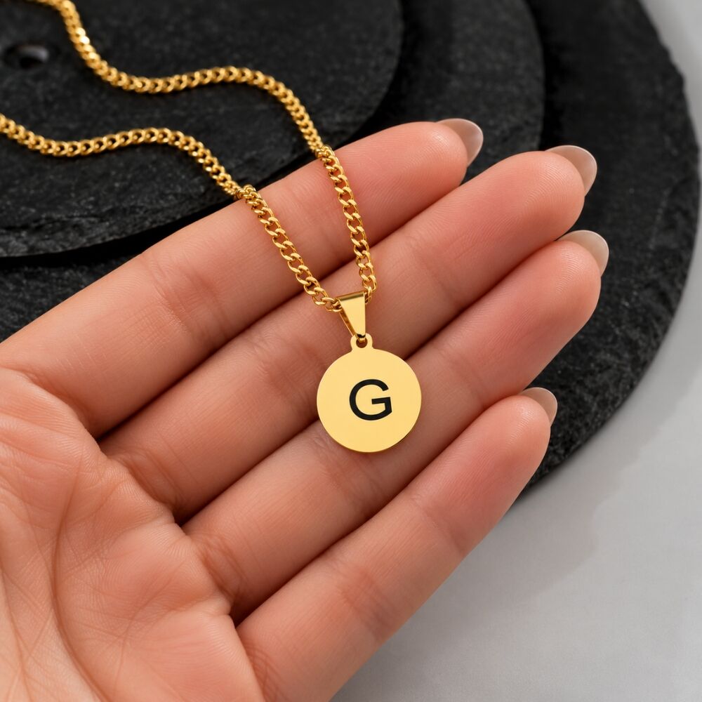 Initial ketting met hanger Ketting met Intials graveren goud kleurig Cadeau