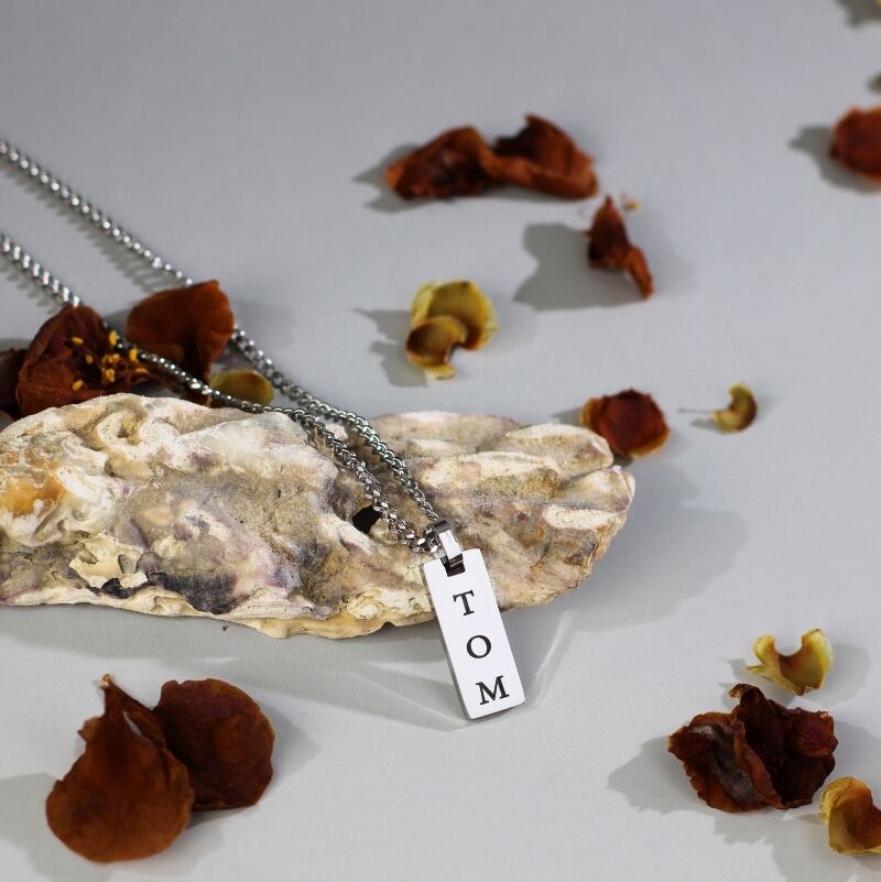 Personalized Bar necklace with name