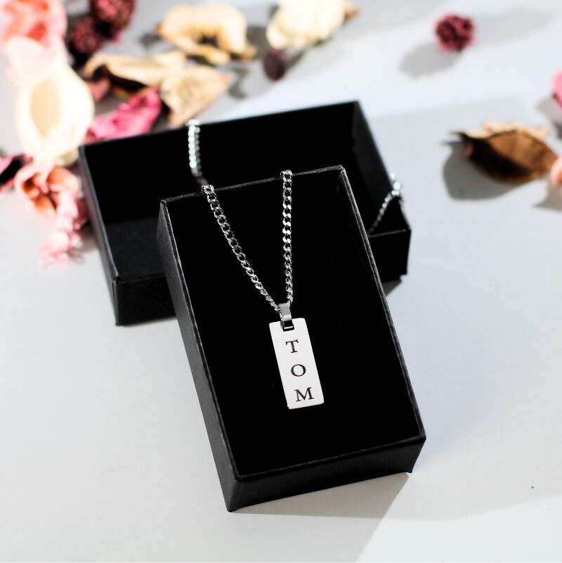 Personalized Bar necklace with name