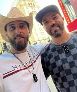 Leren heren ketting zwart Stoere graveerde zwarte hanger met letter datum of tekst